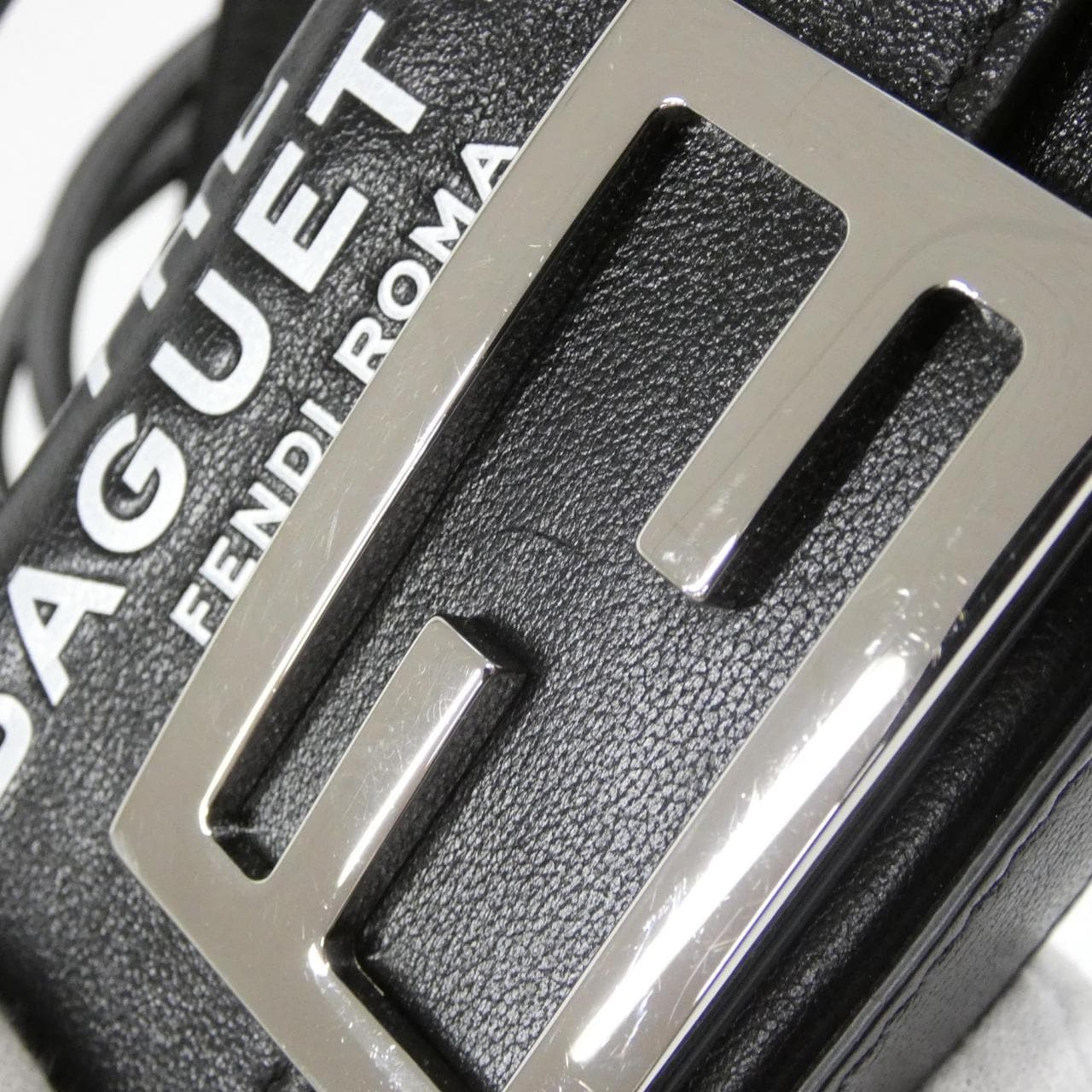 FENDI法棍小饰物7AS136 AMWZ 包包小饰物