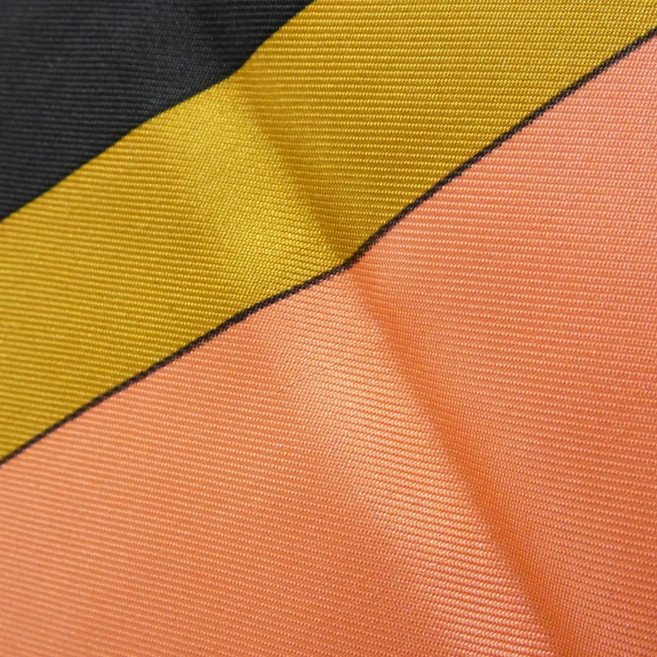 エルメス BRISE DE CHARME カレ スカーフ