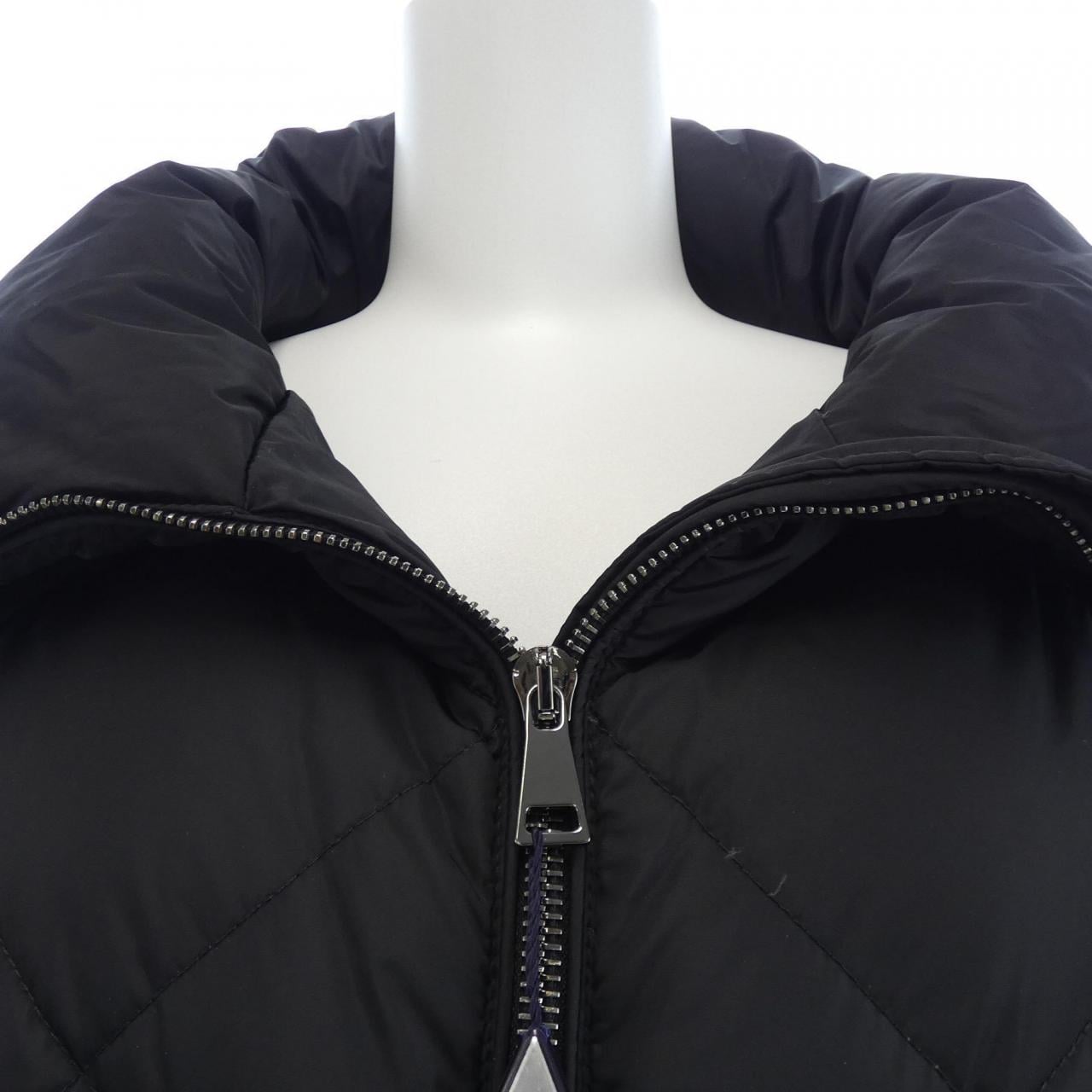 モンクレール MONCLER VOUGLETTE ダウンジャケット