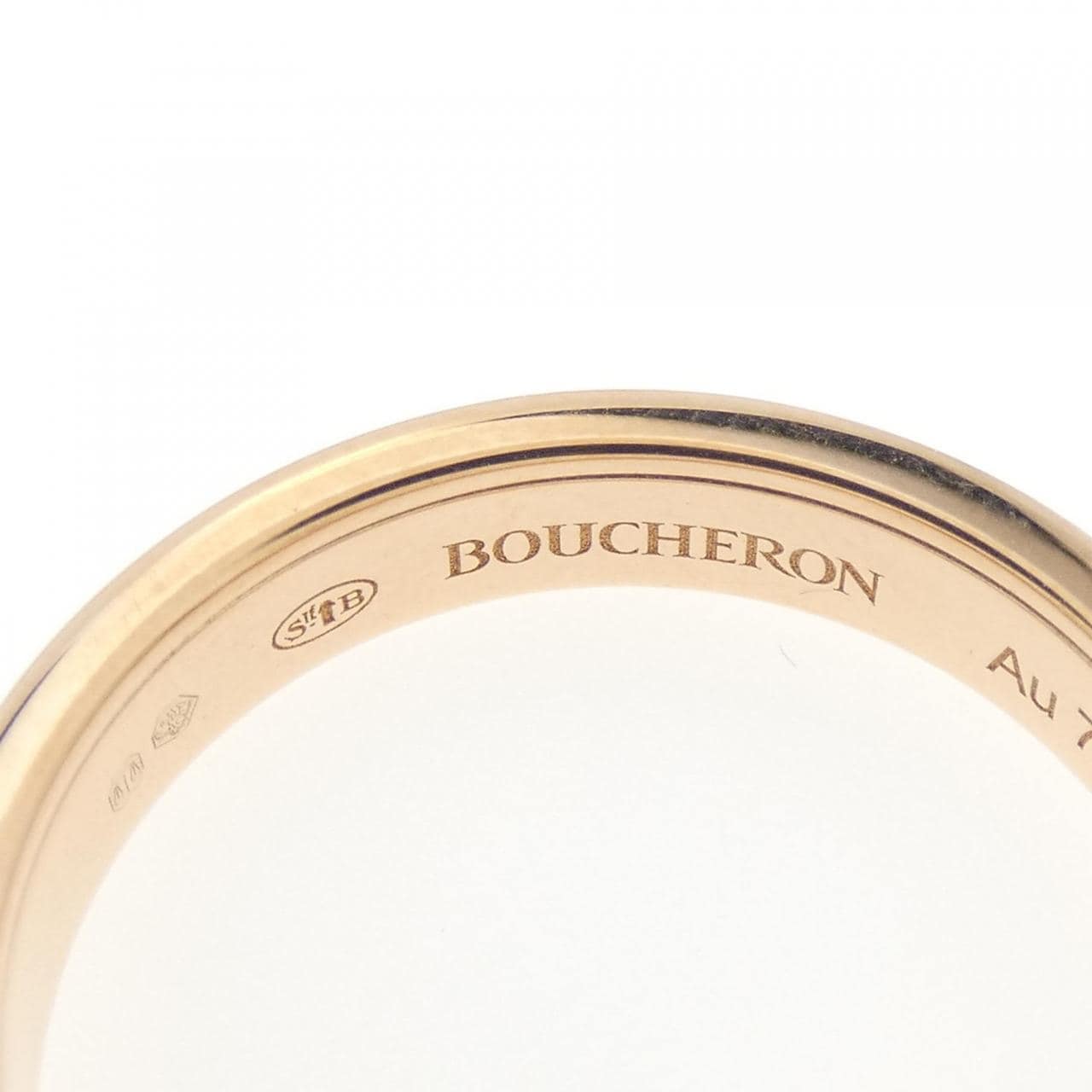 Boucheron Quatre白色戒指