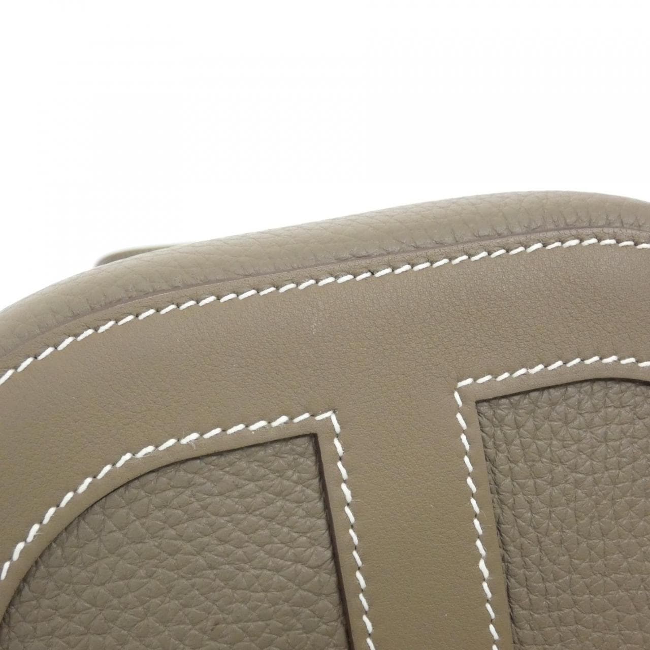 エルメス イン ザ ループ 18cm 084274CK バッグ