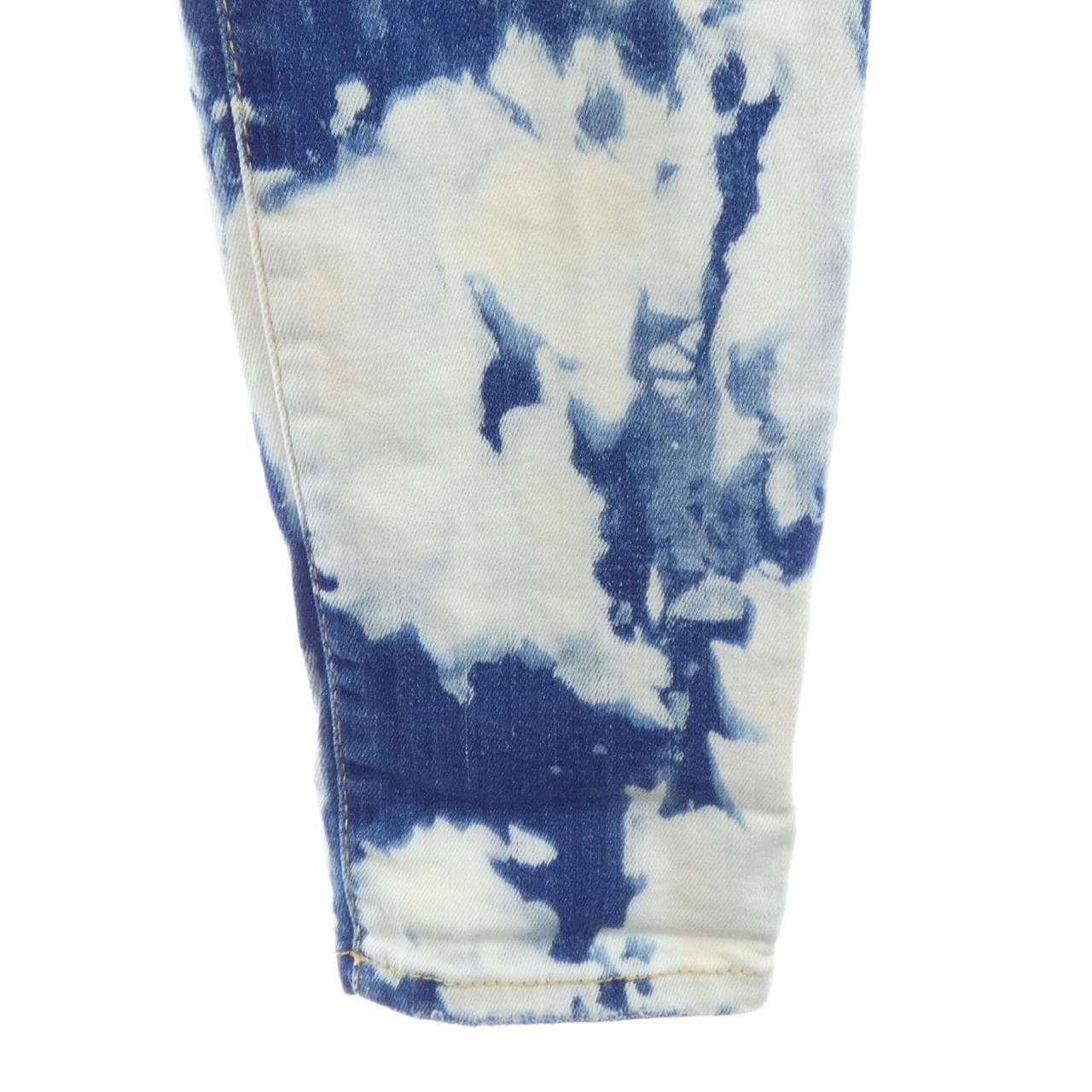 ディースクエアード DSQUARED2 S75LB0122 ジーンズ