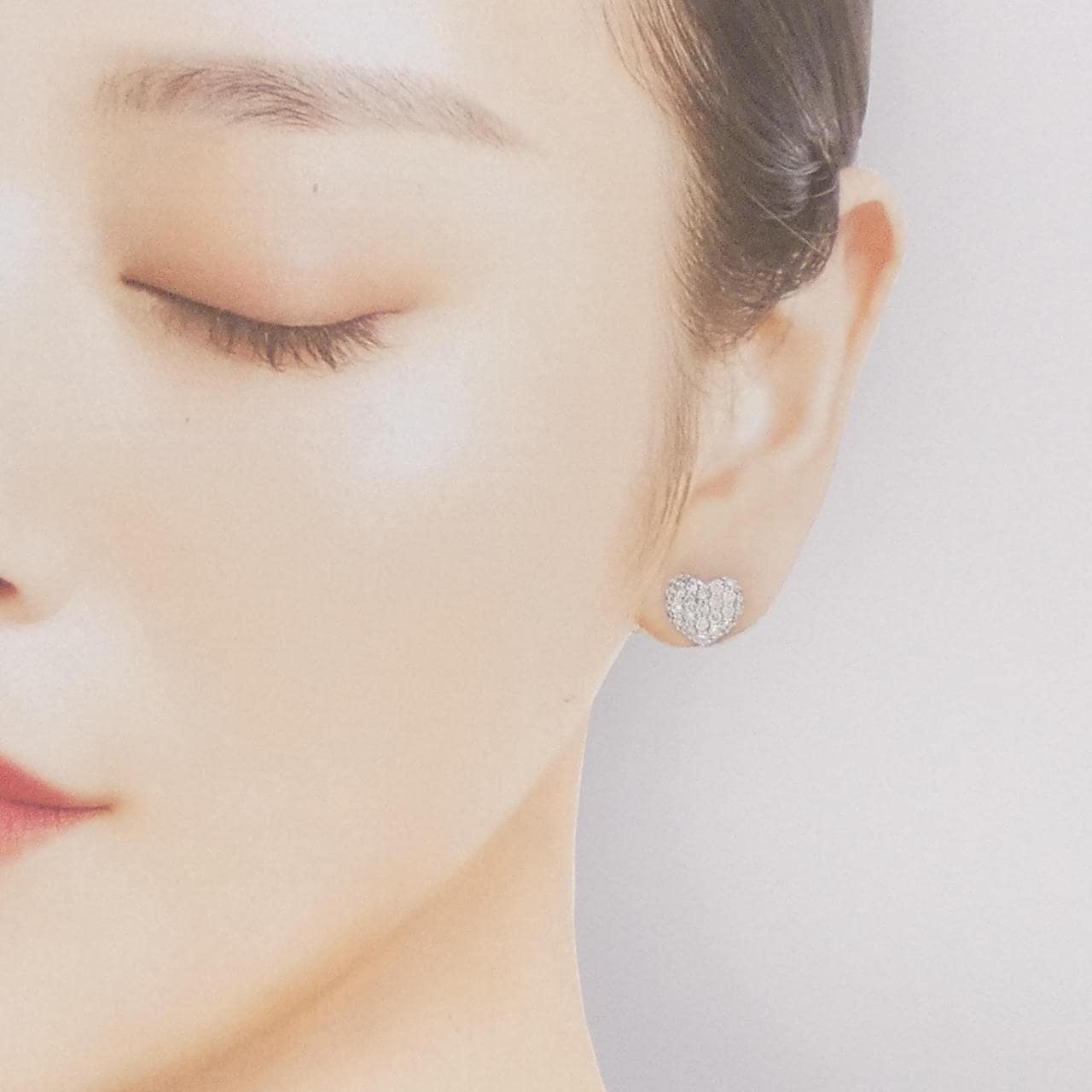 K18WG ハート パヴェ ダイヤモンド ピアス 1.00CT