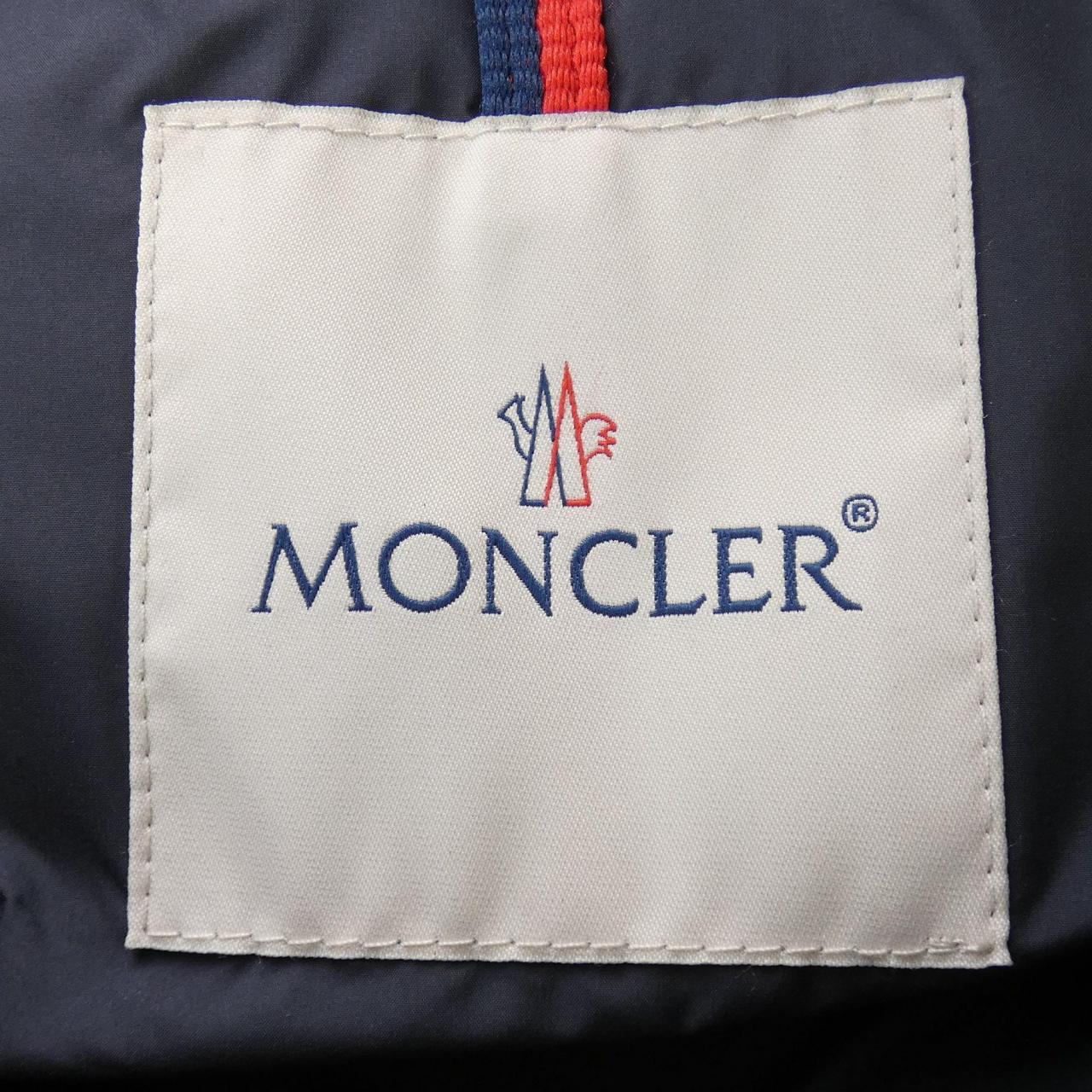 モンクレール MONCLER ダウンジャケット