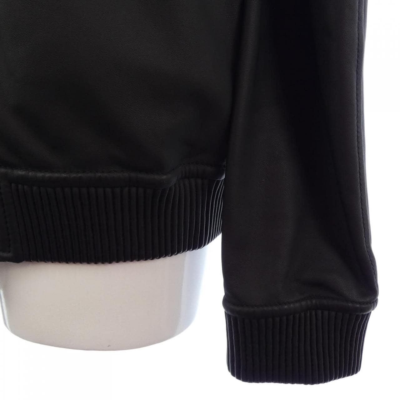 フェンディ FENDI FPG345 A7EJ レザージャケット