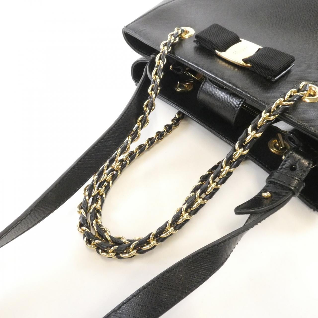 サルヴァトーレフェラガモ 21 E998 バッグ