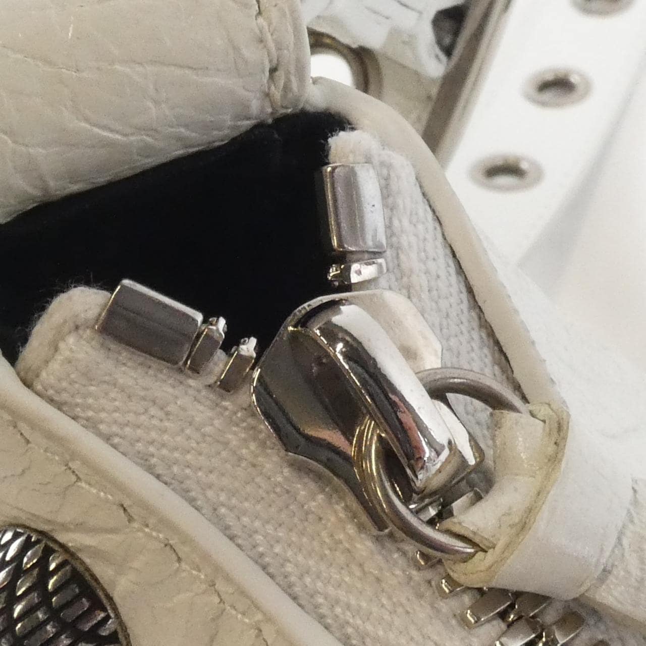 バレンシアガ ル カゴール XS 671309 1VG9Y ショルダーバッグ