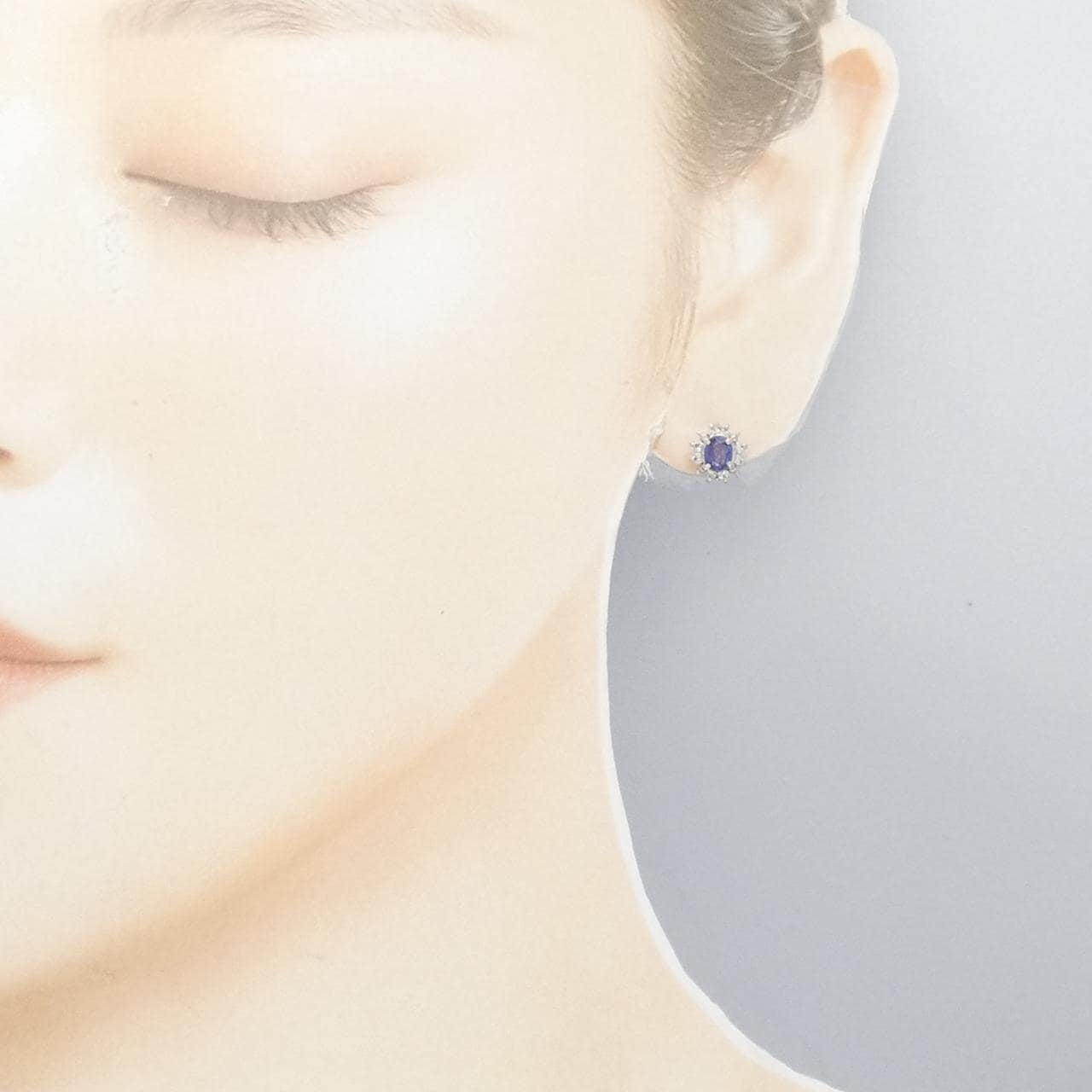 PT サファイヤ ピアス 0.61CT