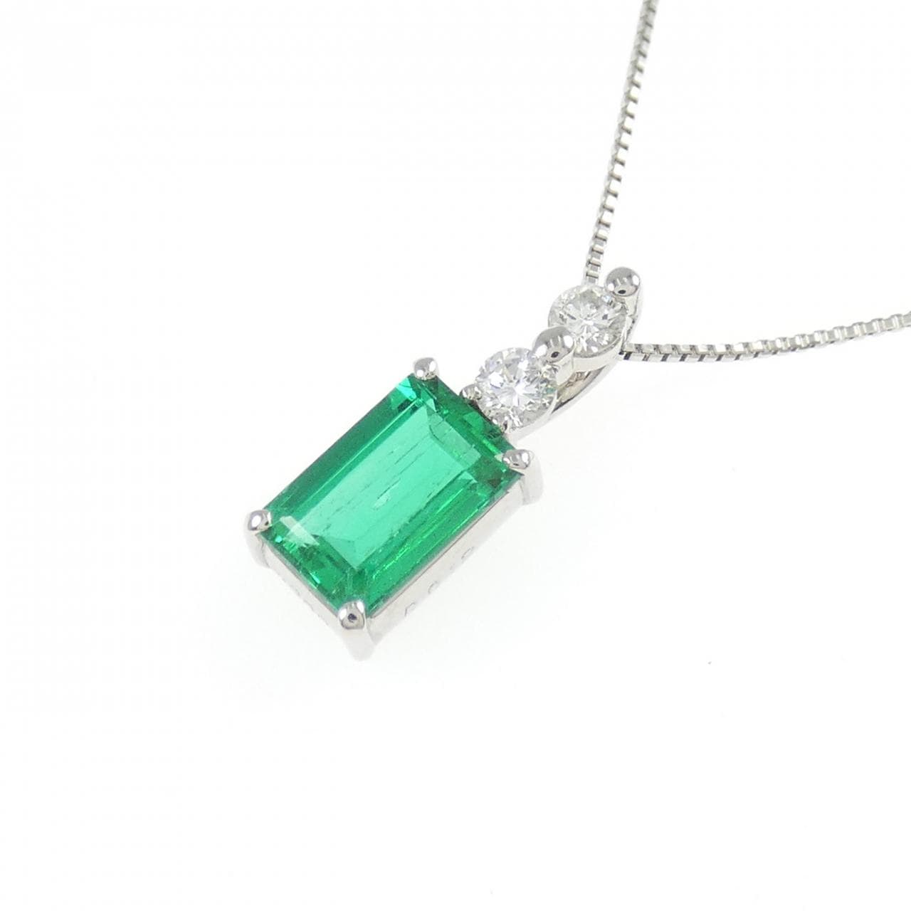 PT900/PT850 エメラルド ネックレス 0.89CT