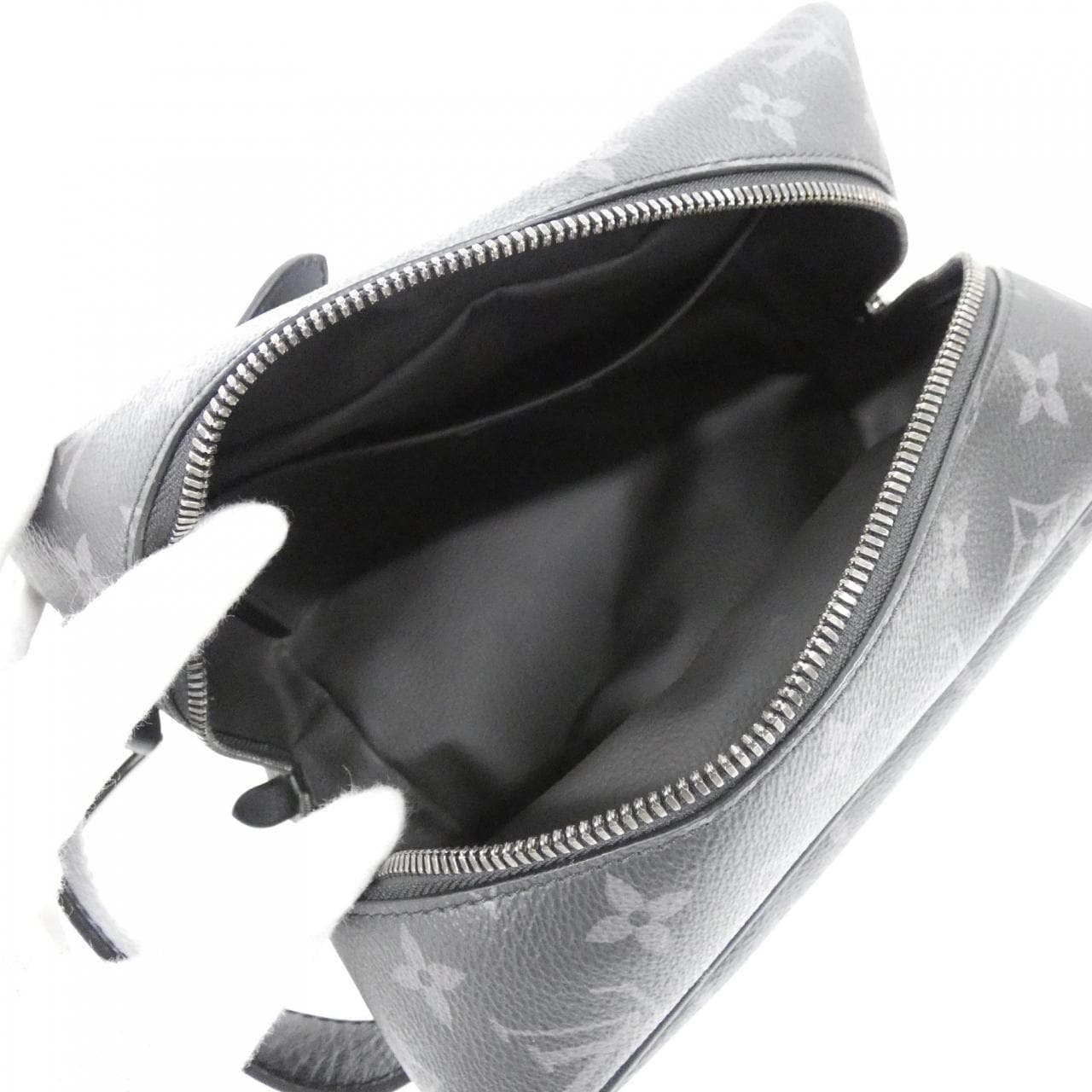 ルイヴィトン モノグラム エクリプス ロッカー ドップキット M83113 ポーチ