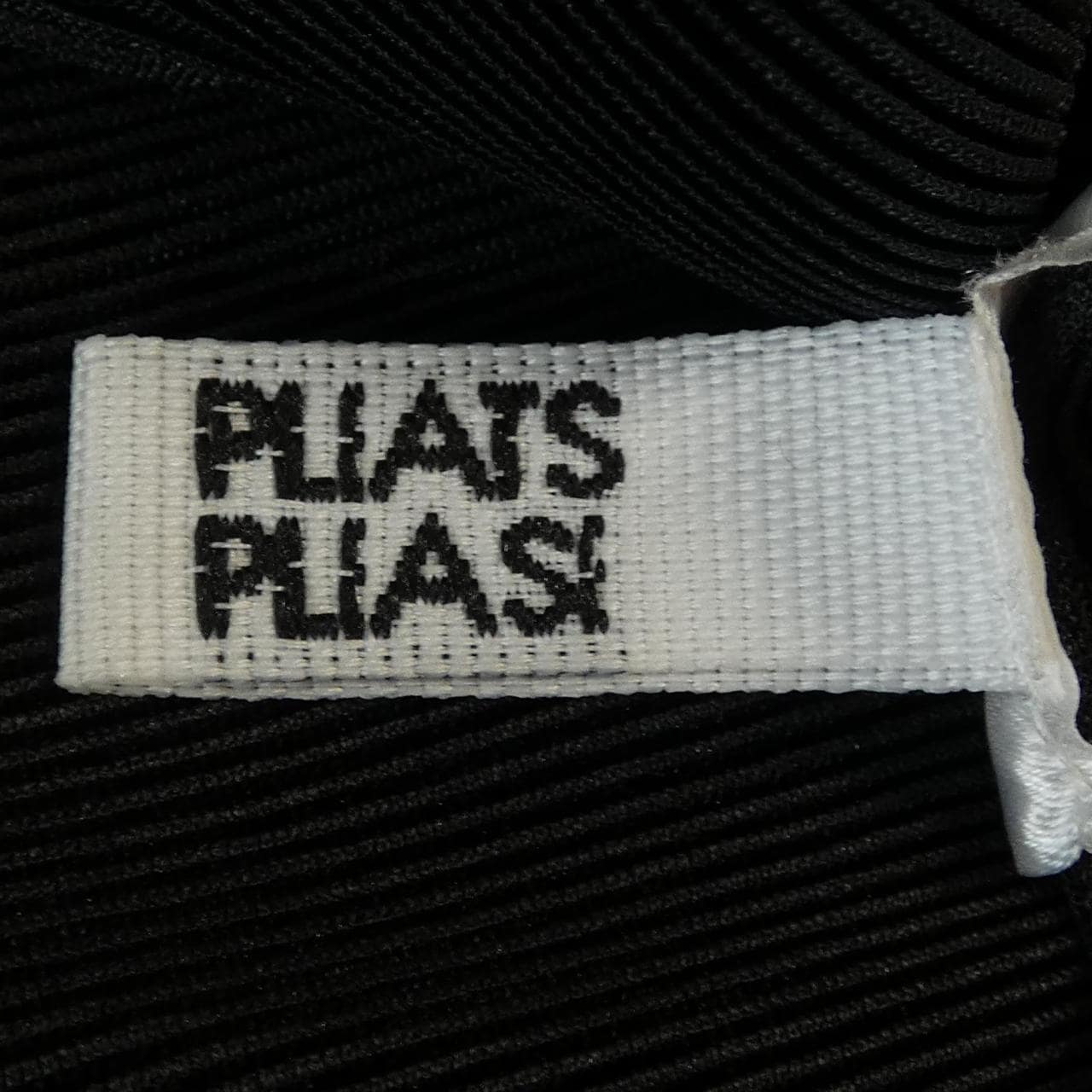 プリーツプリーズ PLEATS PLEASE PP02FK117 トップス