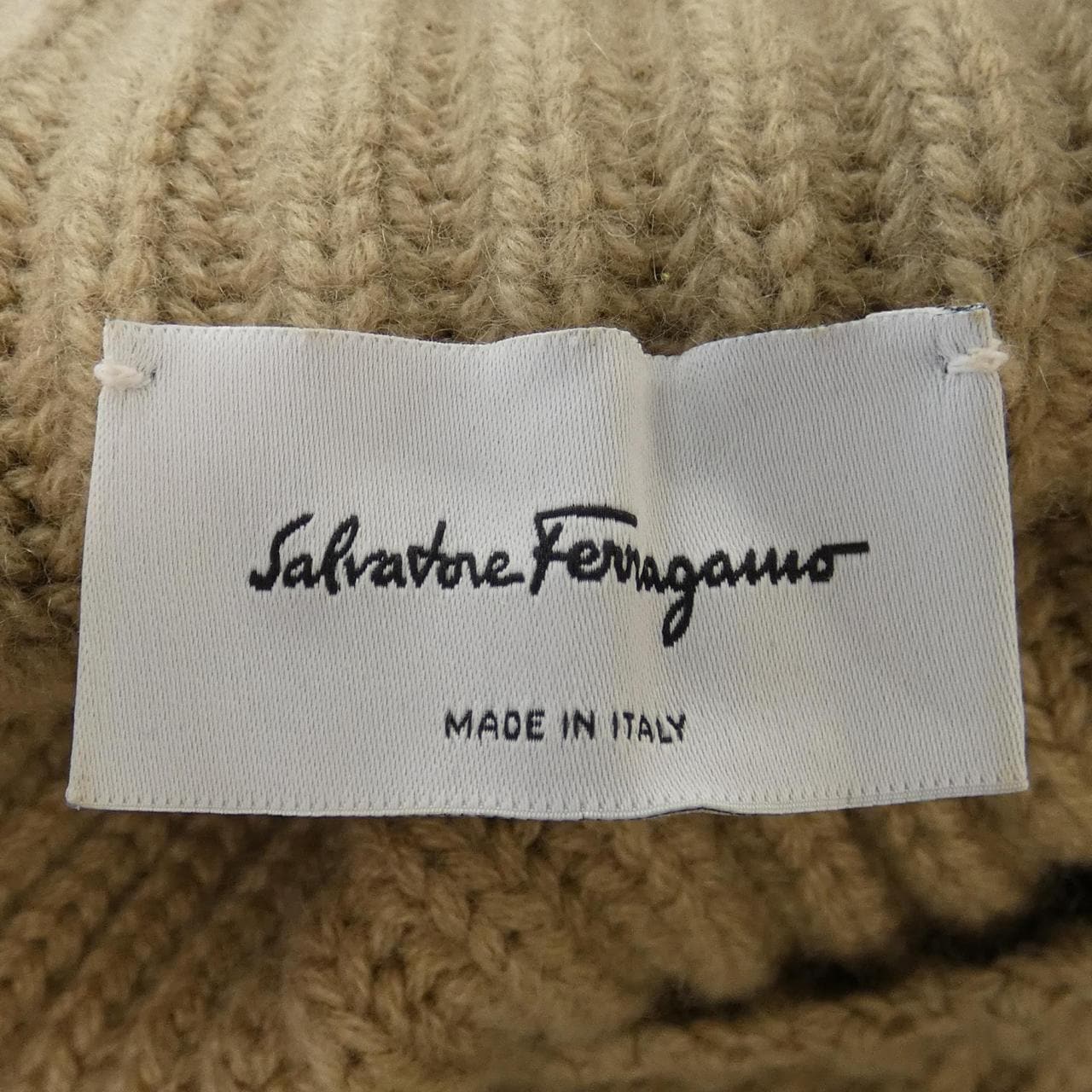 サルヴァトーレフェラガモ SALVATORE FERRAGAMO ニット