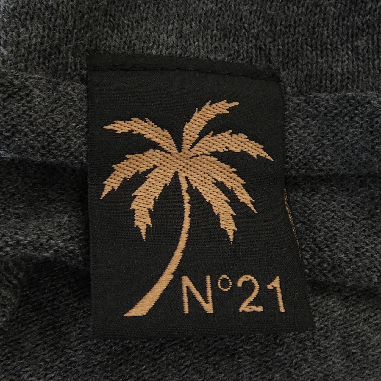 ヌメロヴェントゥーノ N°21 ニット