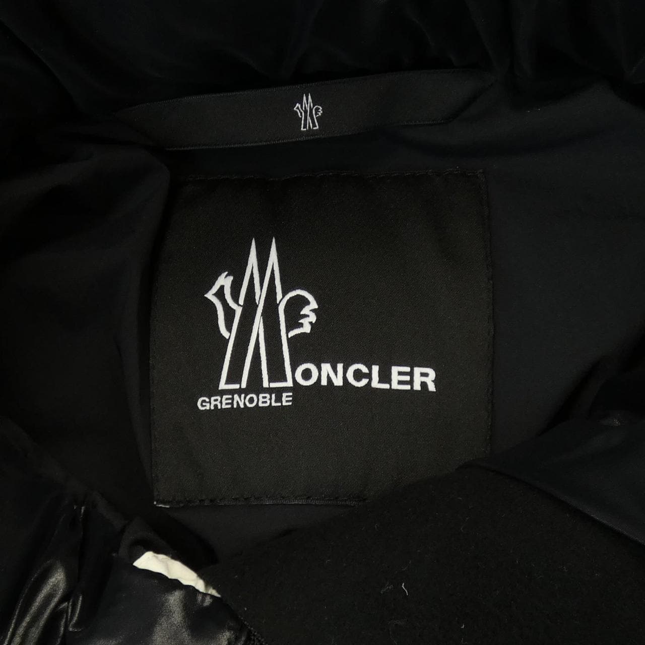 モンクレールグルノーブル MONCLER GRENOBLE ダウンジャケット