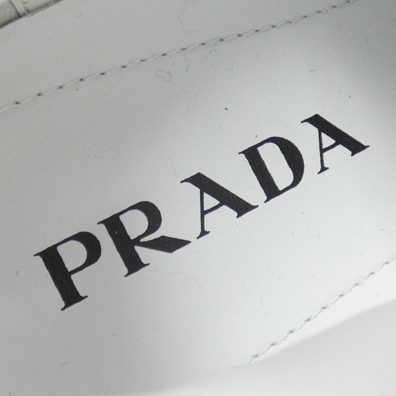 プラダ PRADA スニーカー