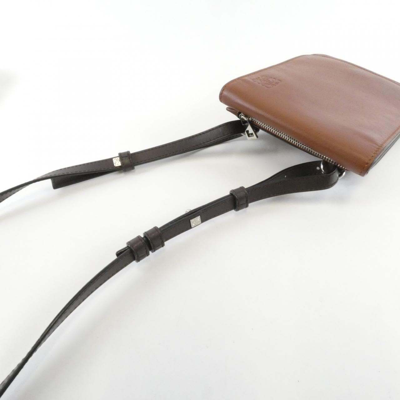 ロエベ GUSSET FLAT CROSSBODY 335 54Z33 ショルダーバッグ