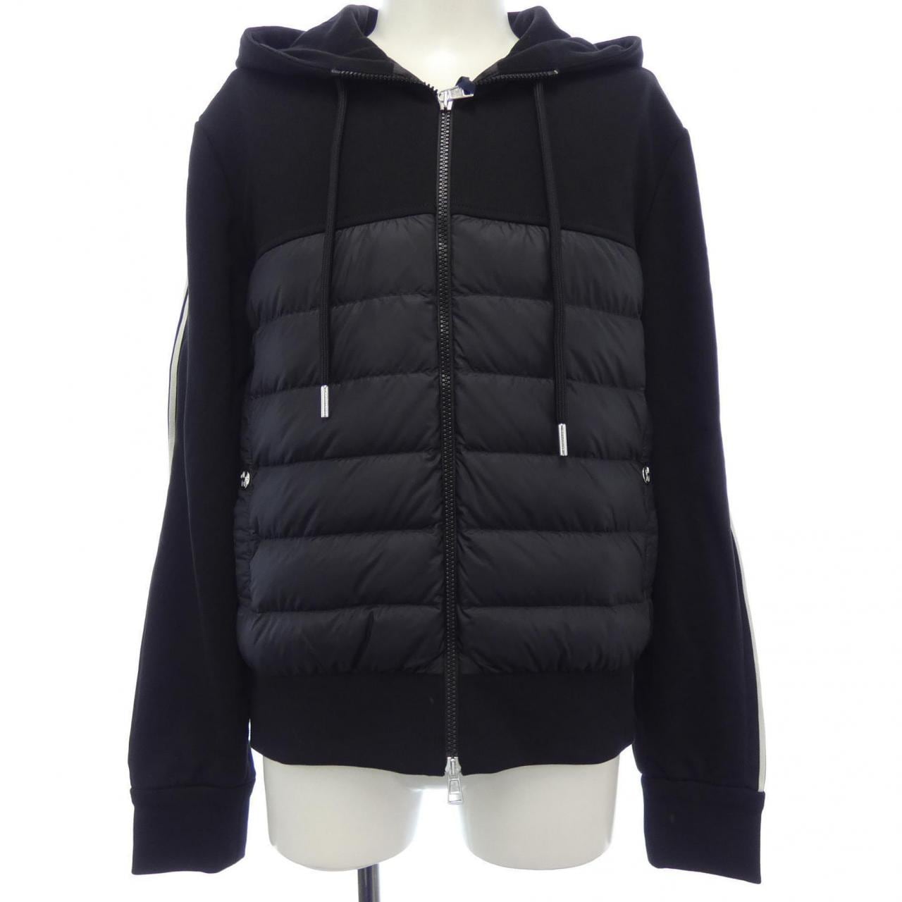 モンクレール MONCLER ダウンジャケット