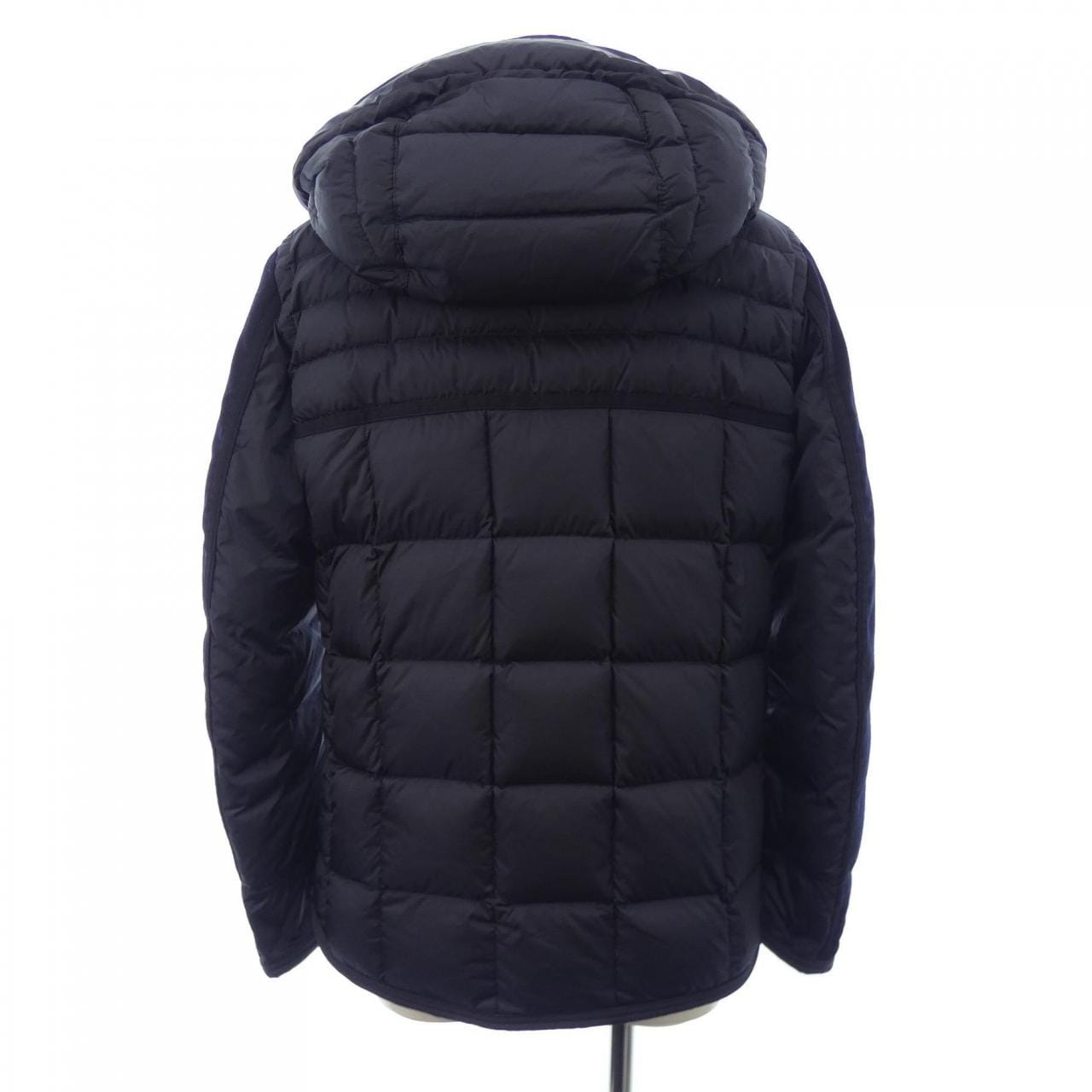 モンクレール MONCLER ダウンジャケット
