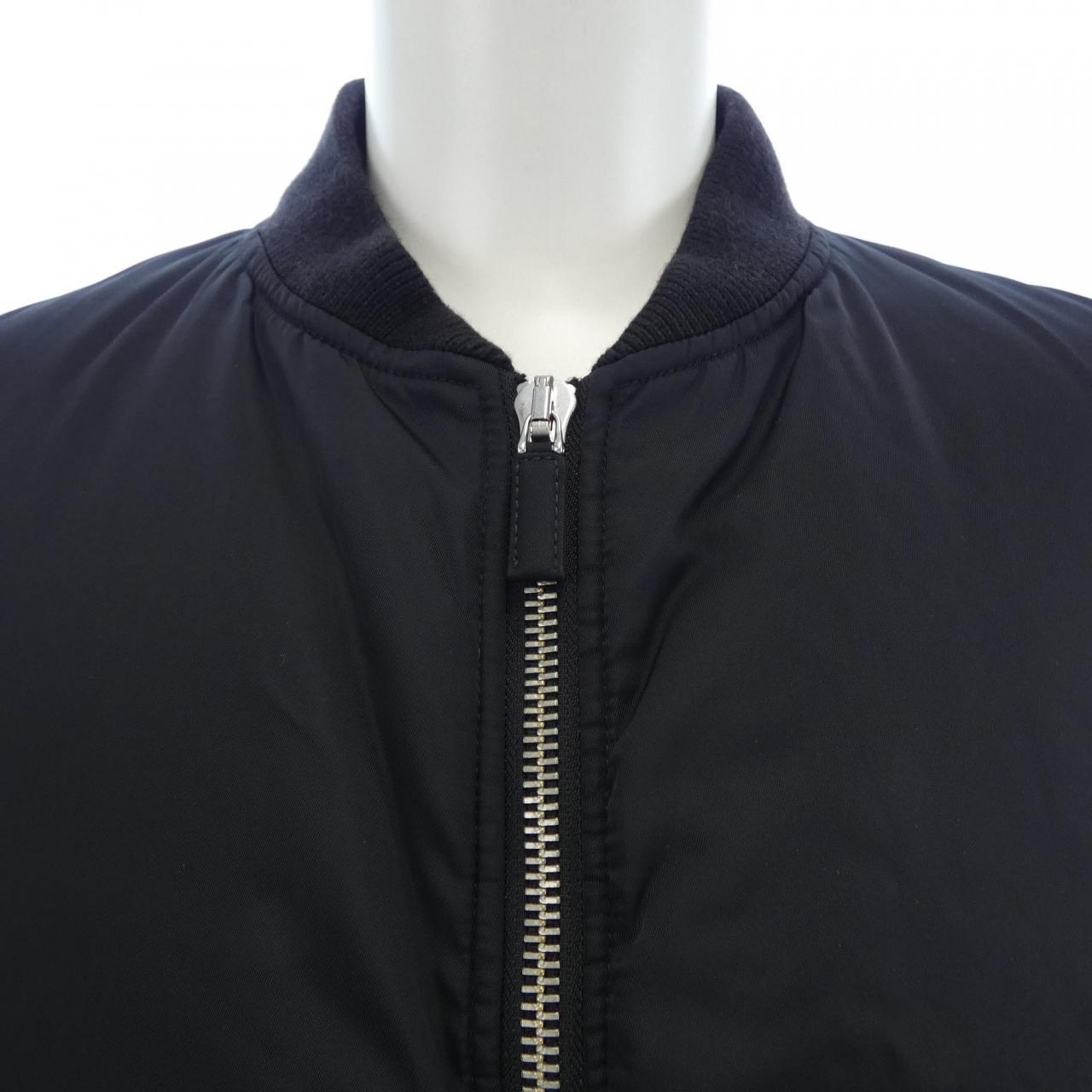 プラダ PRADA トライアングルロゴ SGB9043 S222 1WQ8 ブルゾン