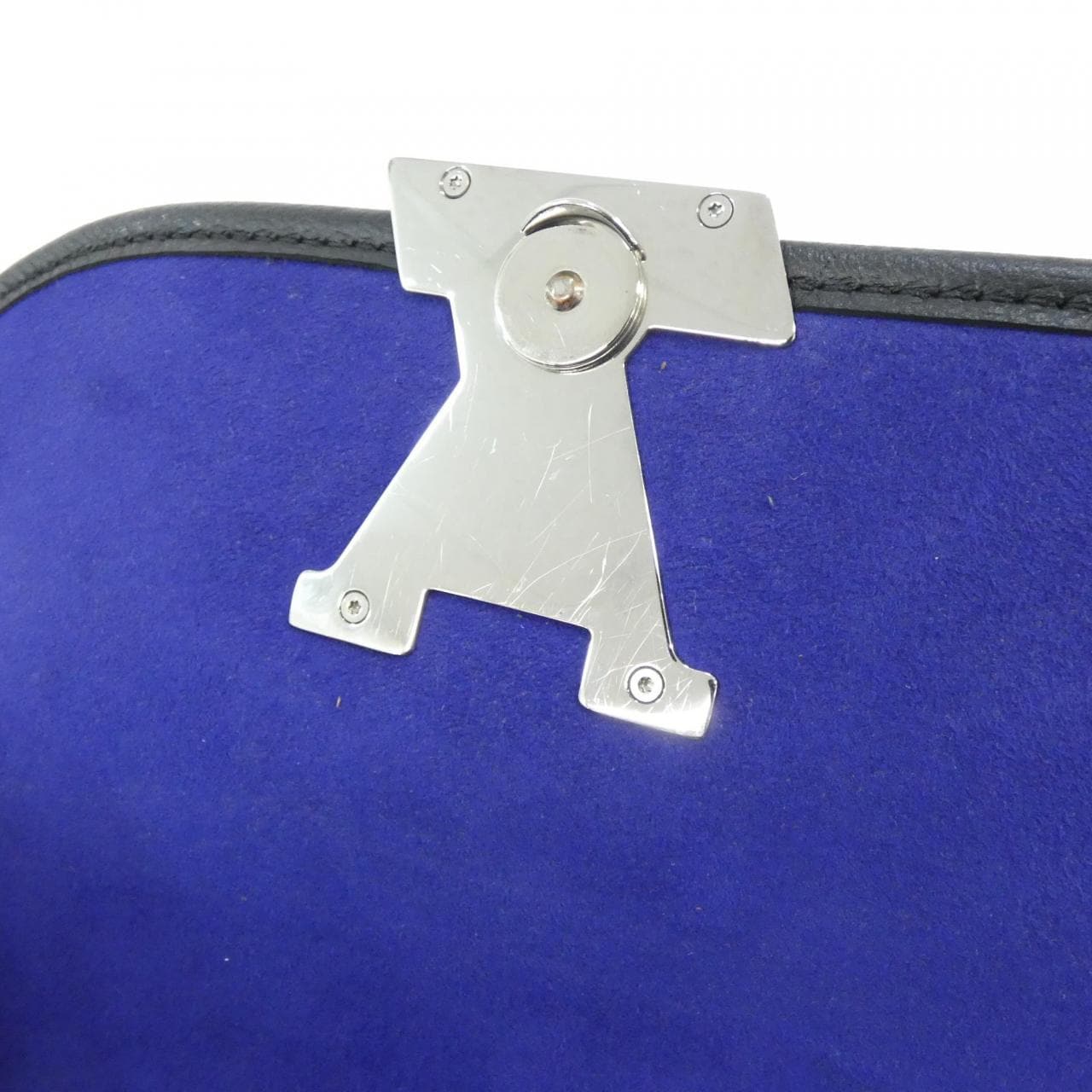 ルイヴィトン エピ ビュシ M59386 ショルダーバッグ