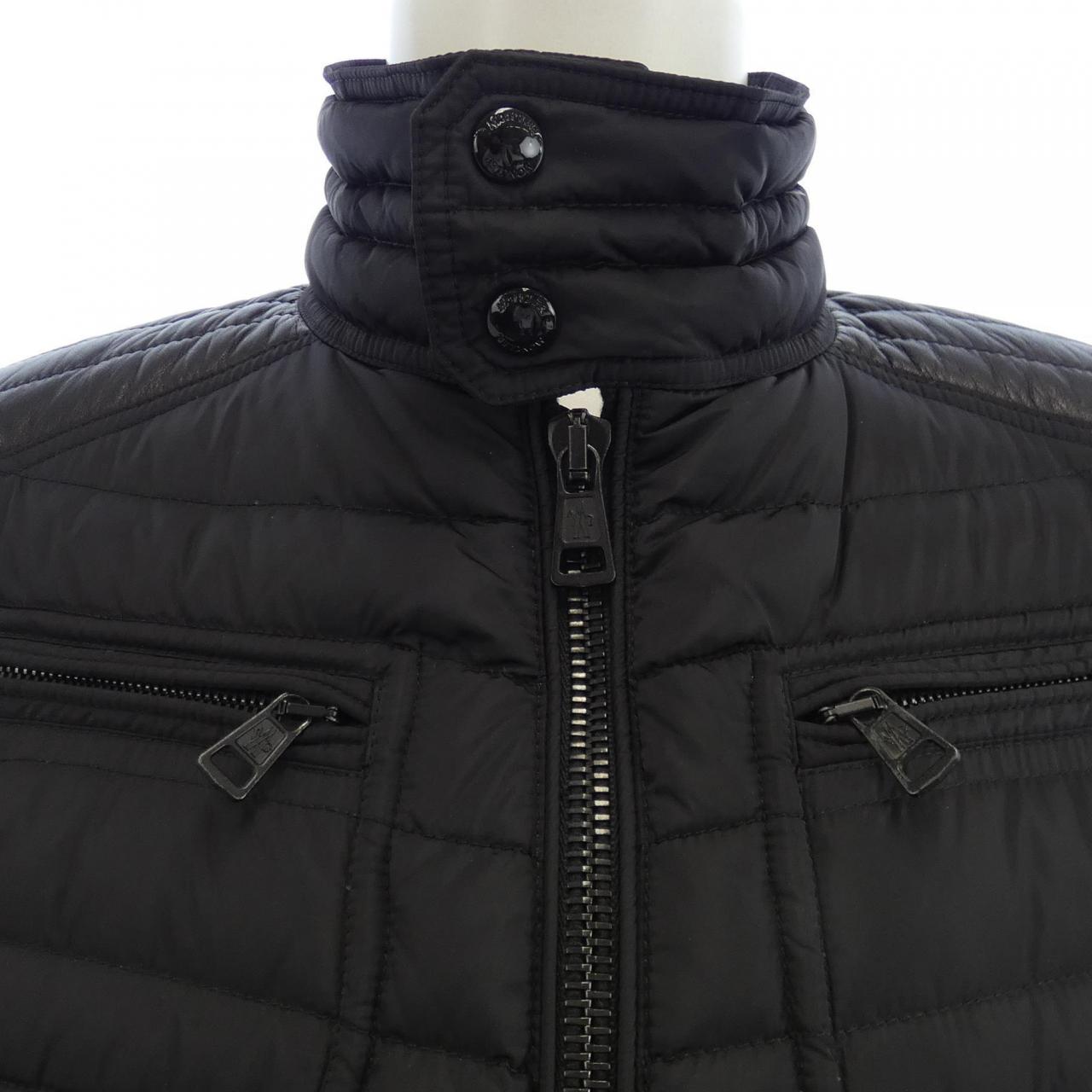 モンクレール MONCLER ダウンジャケット