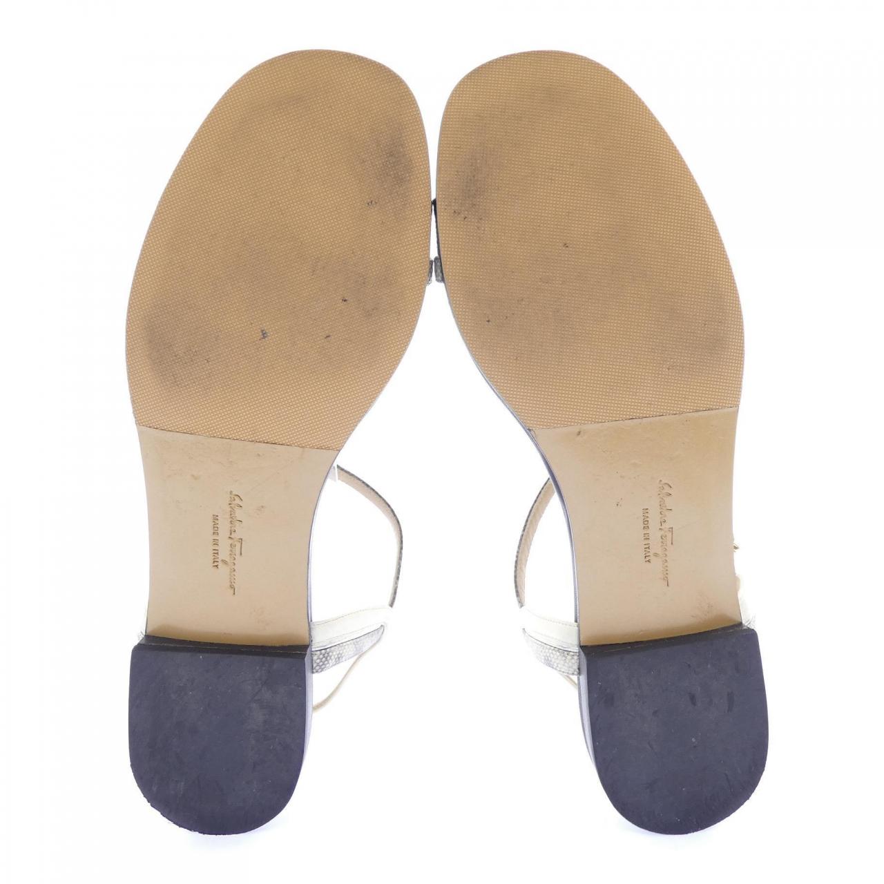 サルヴァトーレフェラガモ SALVATORE FERRAGAMO サンダル