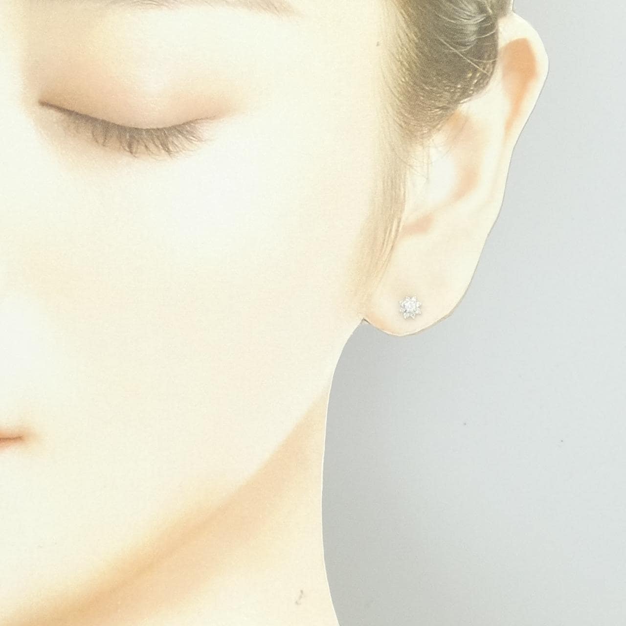 K14WG ダイヤモンド ピアス 0.14CT