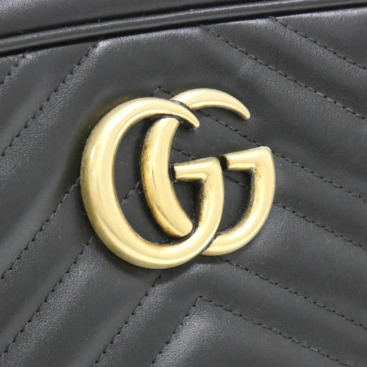 グッチ GG MARMONT 447632 DTD1T ショルダーバッグ