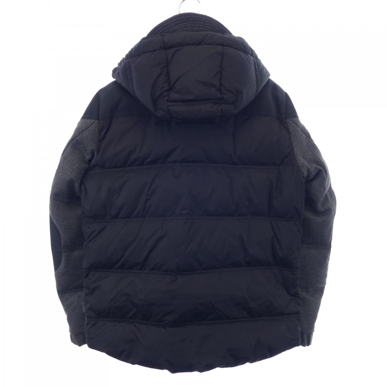 モンクレール MONCLER ダウンジャケット
