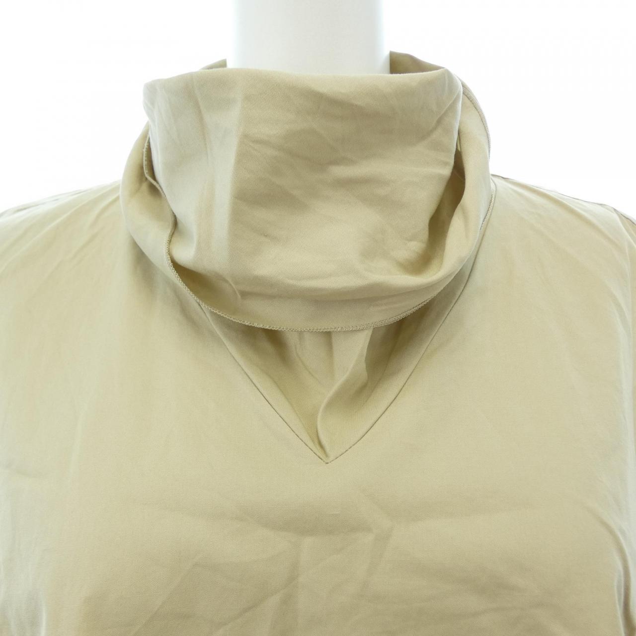 エイトン ATON トップス