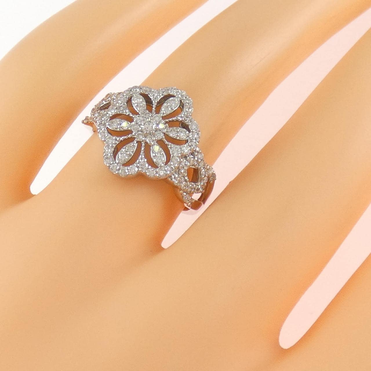 PT900花朵鑽石戒指0.50CT