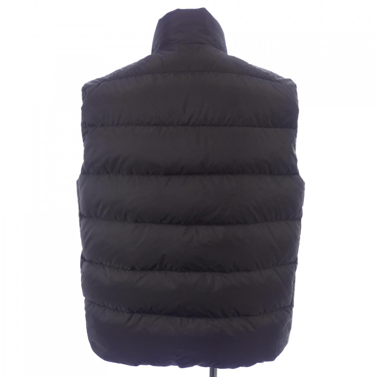 Prada SG033 S191 1WQ9 Down Vest