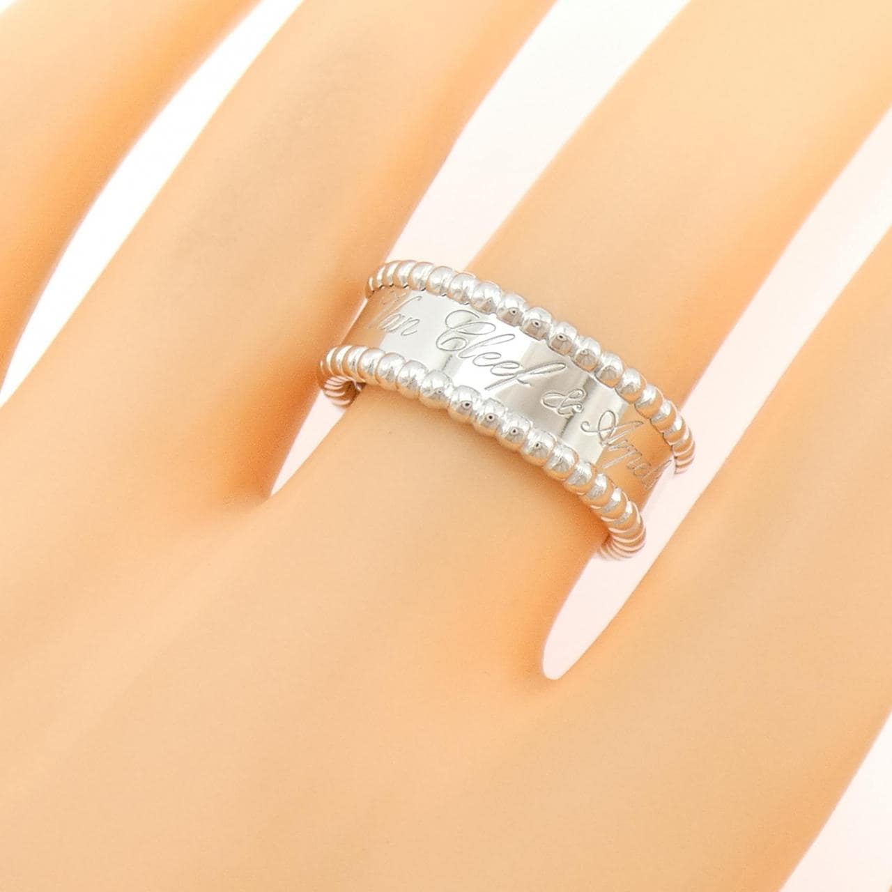 ヴァンクリーフ&アーペル ペルレ シニアチュール リング