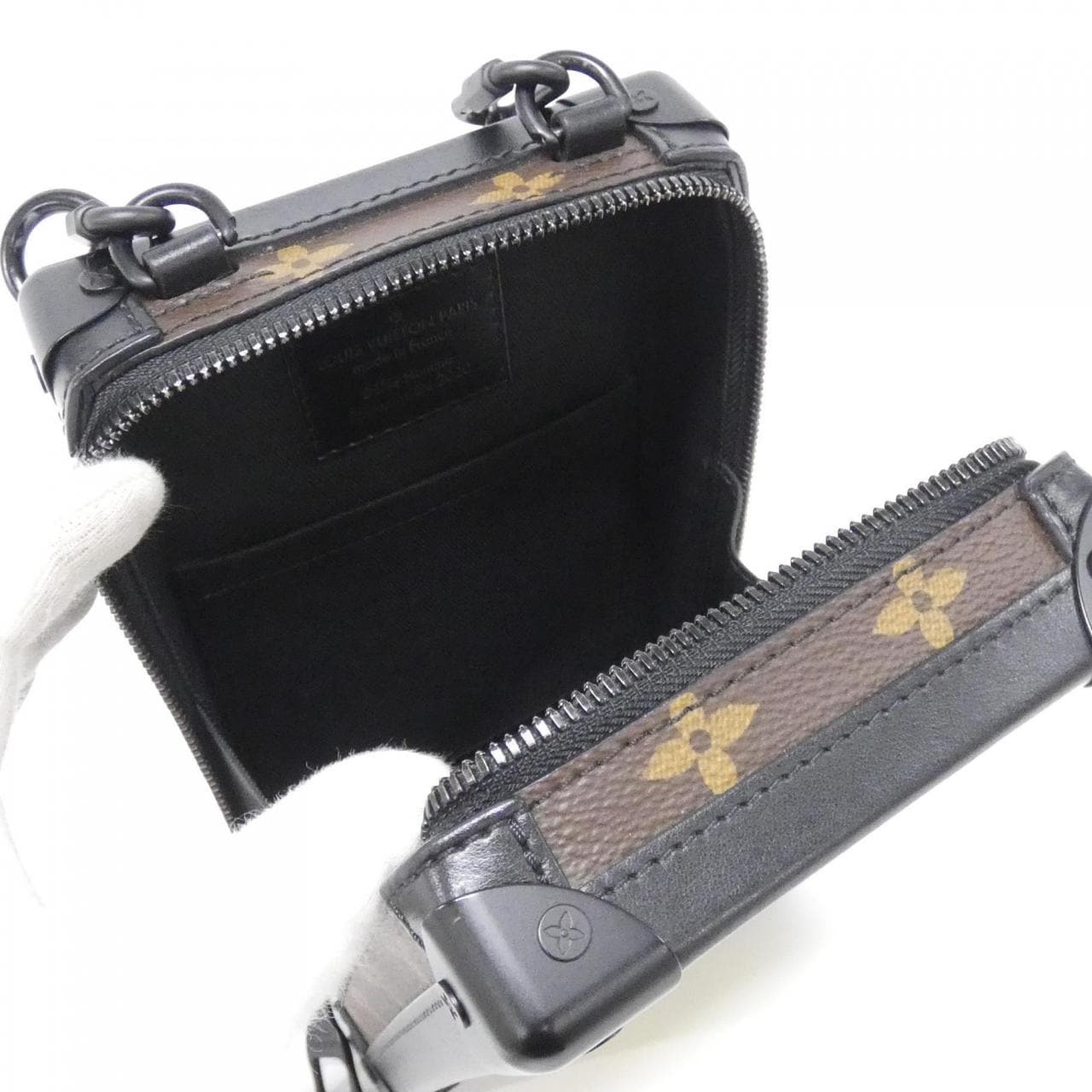 ルイヴィトン モノグラム タフタージュ ヴァーティカル ソフトトランク M45079 ショルダーバッグ