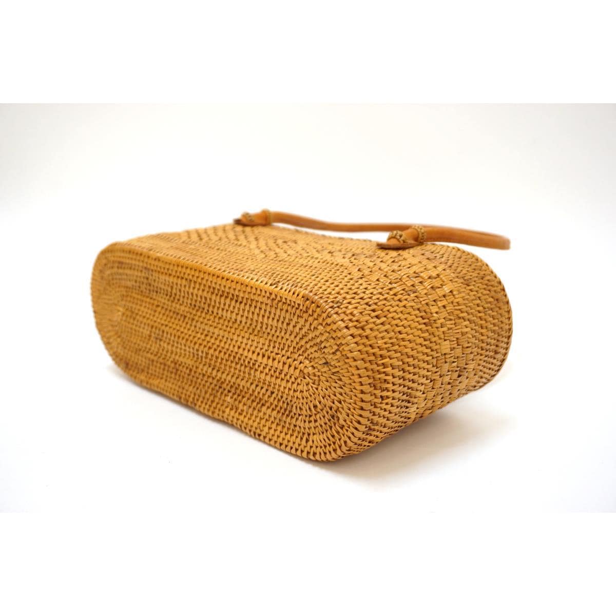 【新品】カゴバッグ　巾着付き