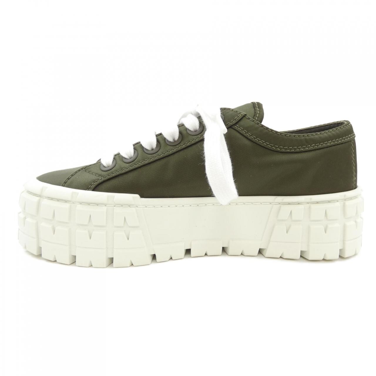 プラダ PRADA スニーカー