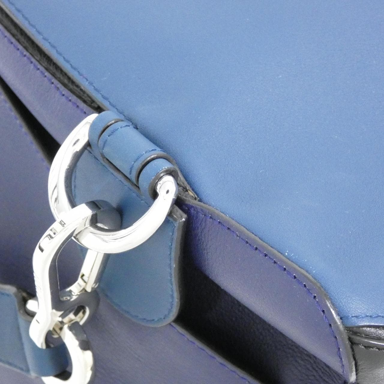 ロエベ パズル XL 322 30UM46 ショルダーバッグ