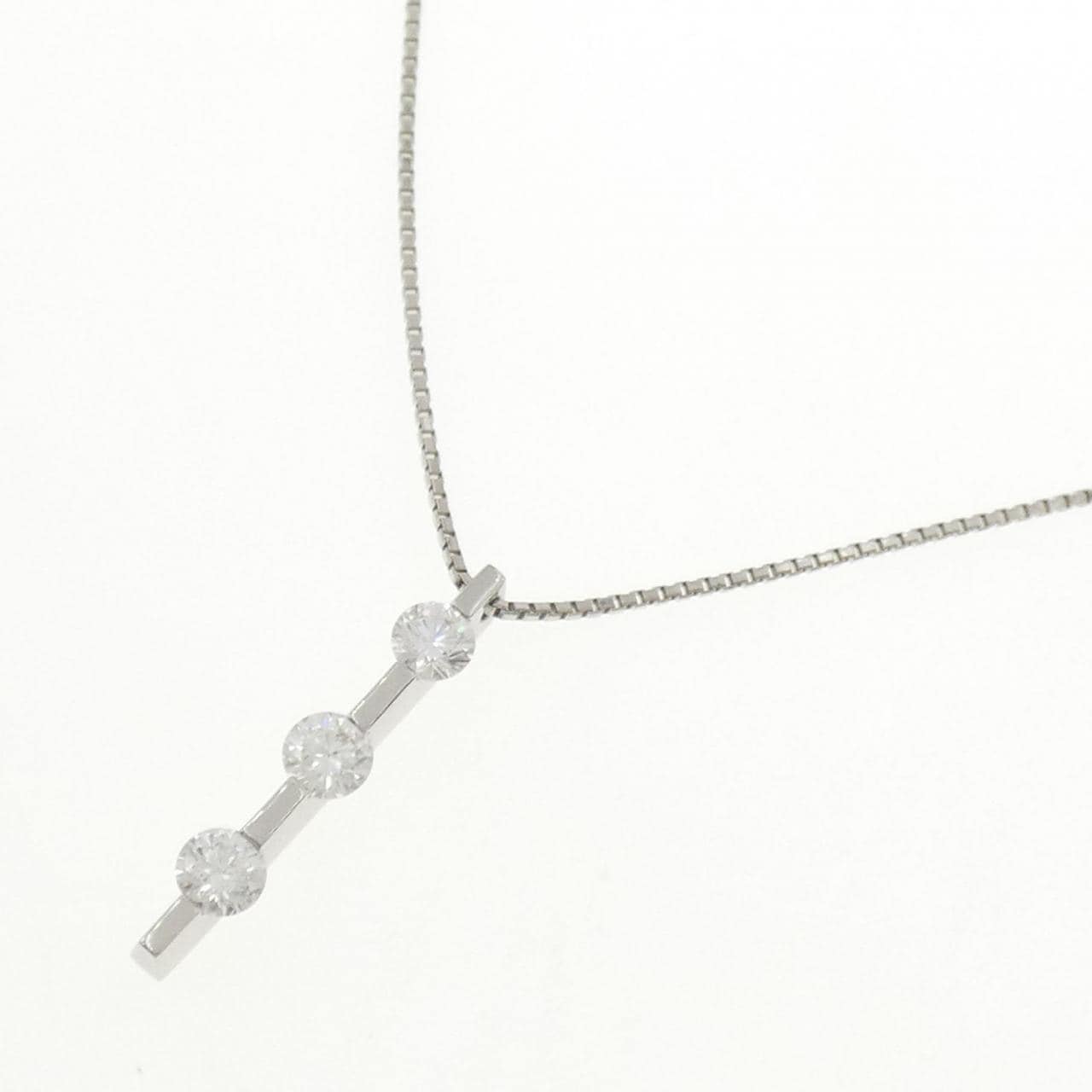 PT900/PT850 スリーストーン ダイヤモンド ネックレス 1.587CT