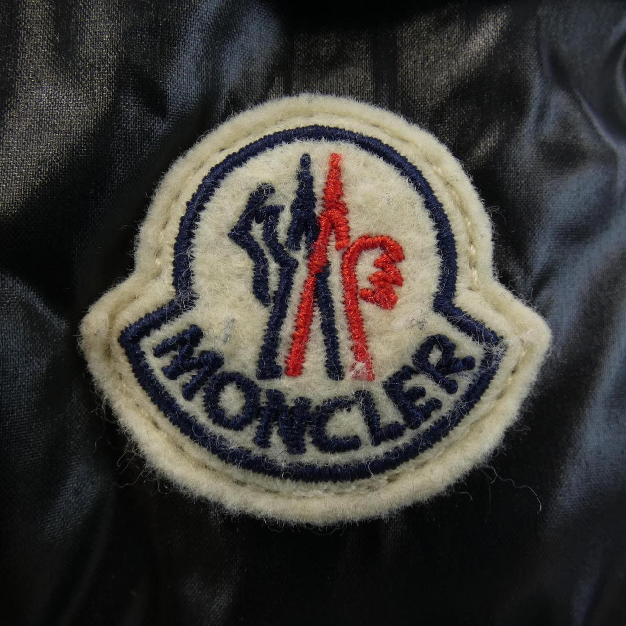 モンクレール MONCLER ダウンジャケット