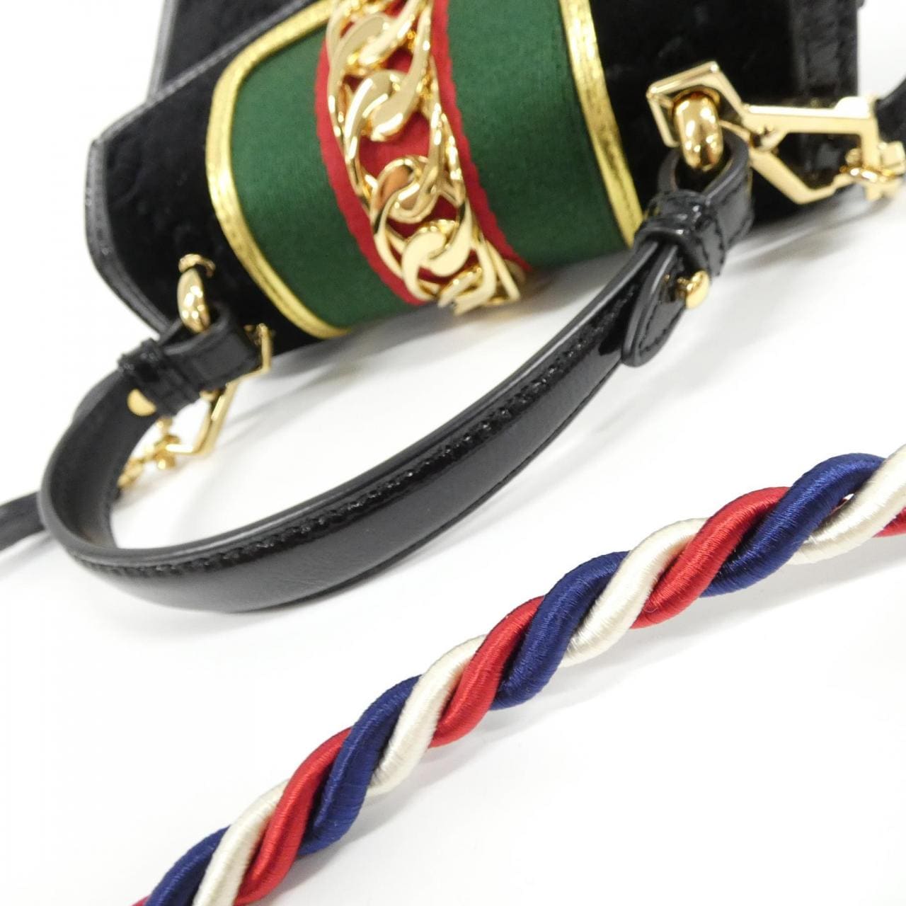 グッチ SYLVIE 470270 9JTFG バッグ