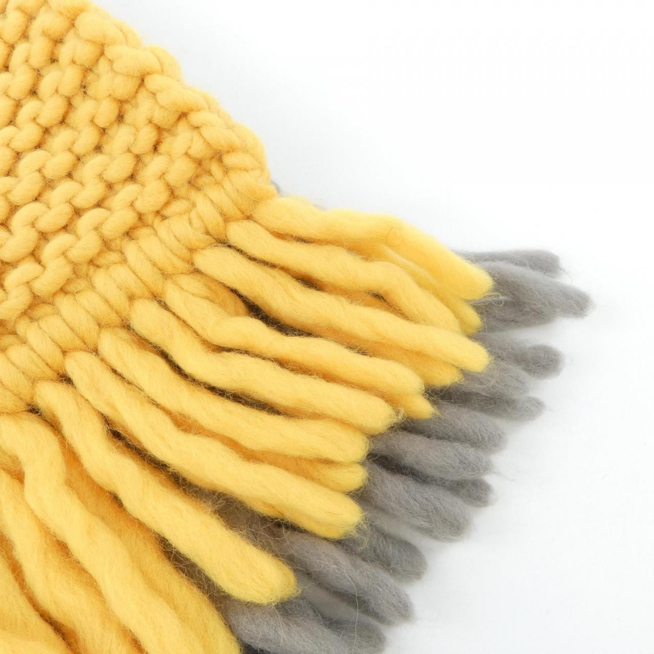 フェンディ FENDI FXS124 AIWE MUFFLER