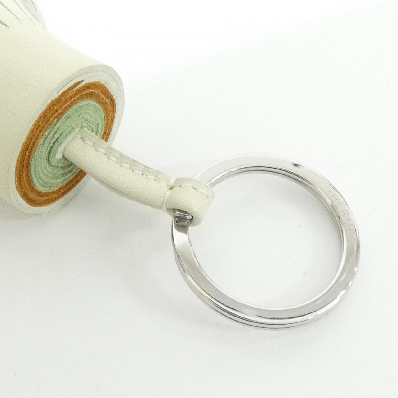 エルメス カルメン トリコロール 079018CJ キーリング