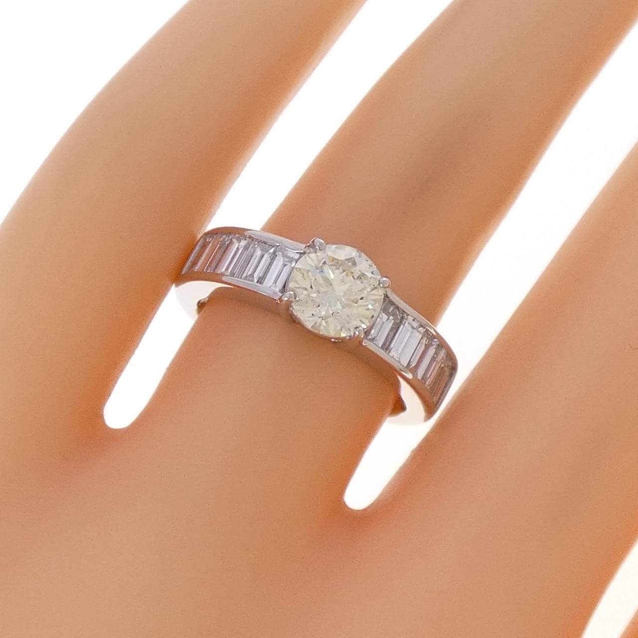 PT900 ダイヤモンド リング 1.042CT M SI2 Good