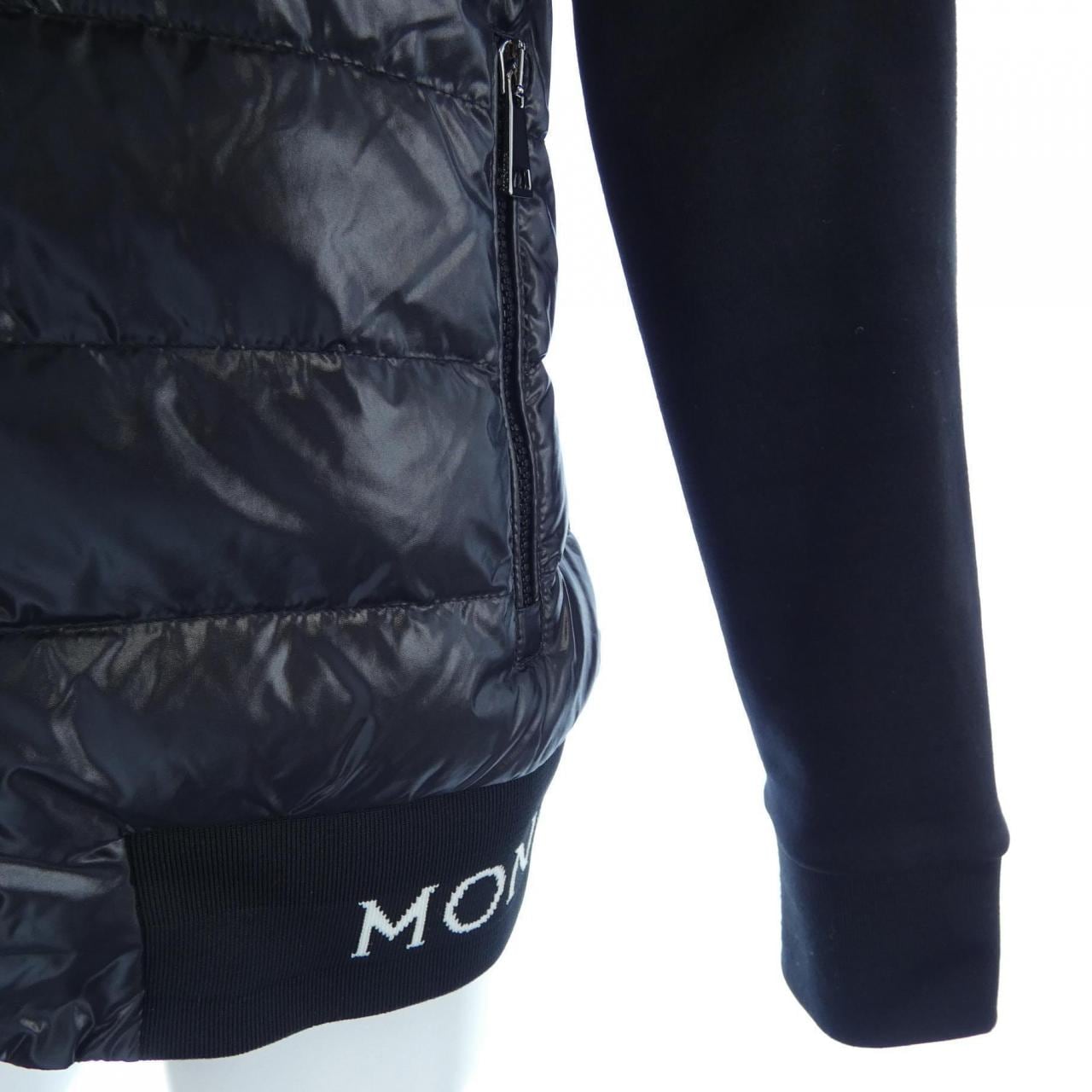 モンクレール MONCLER ダウンジャケット