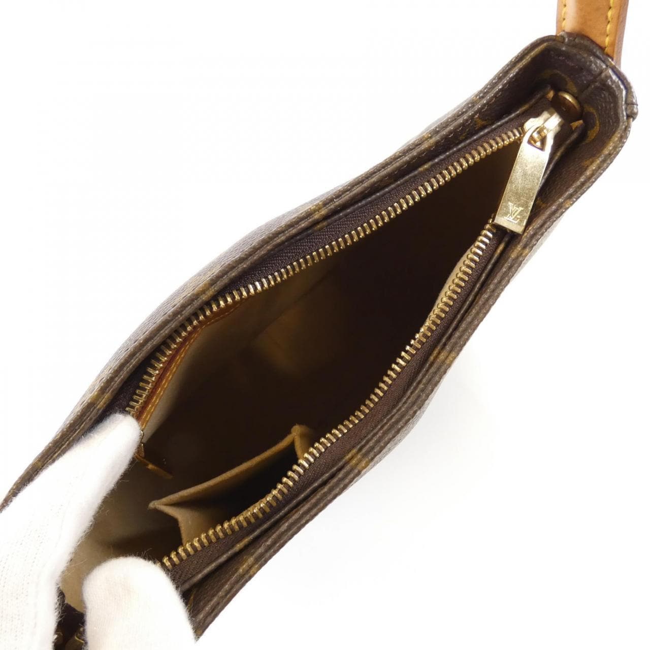 LOUIS VUITTON Monogram Looping MM M51146 Shoulder Bag