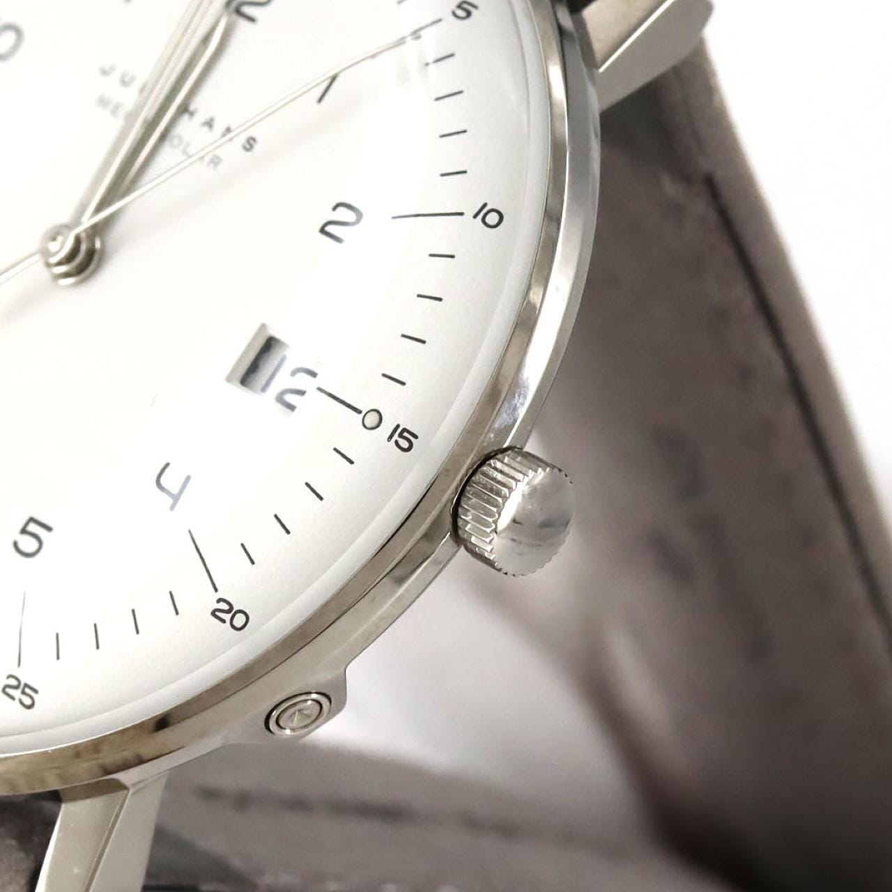 ユンハンス マックスビルメガソーラー 電波時計 TI 059/2021.02 TI ソーラークォーツ