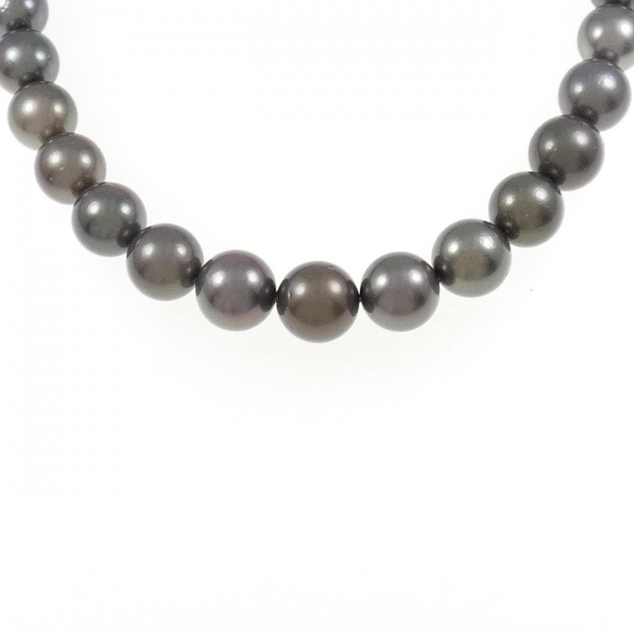 [BRAND NEW] Silver clasp black butterfly pearl necklace 8-11mm