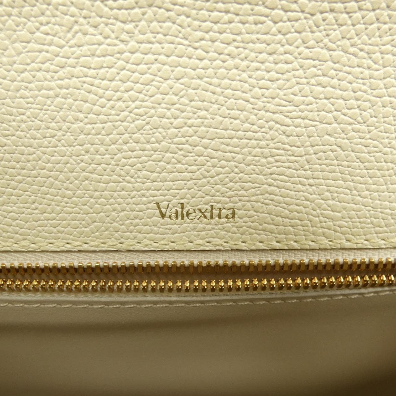 ヴァレクストラ VALEXTRA イジィデ ISIDE WBES0056028LOC99 BAG