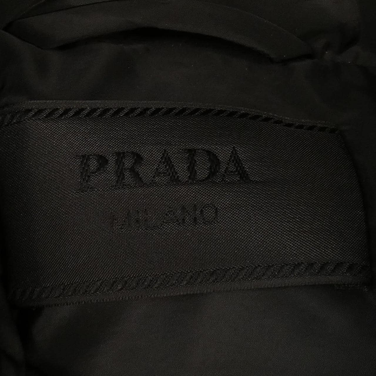 プラダ PRADA トライアングルロゴ SGH589 R142 1060 ダウンジャケット