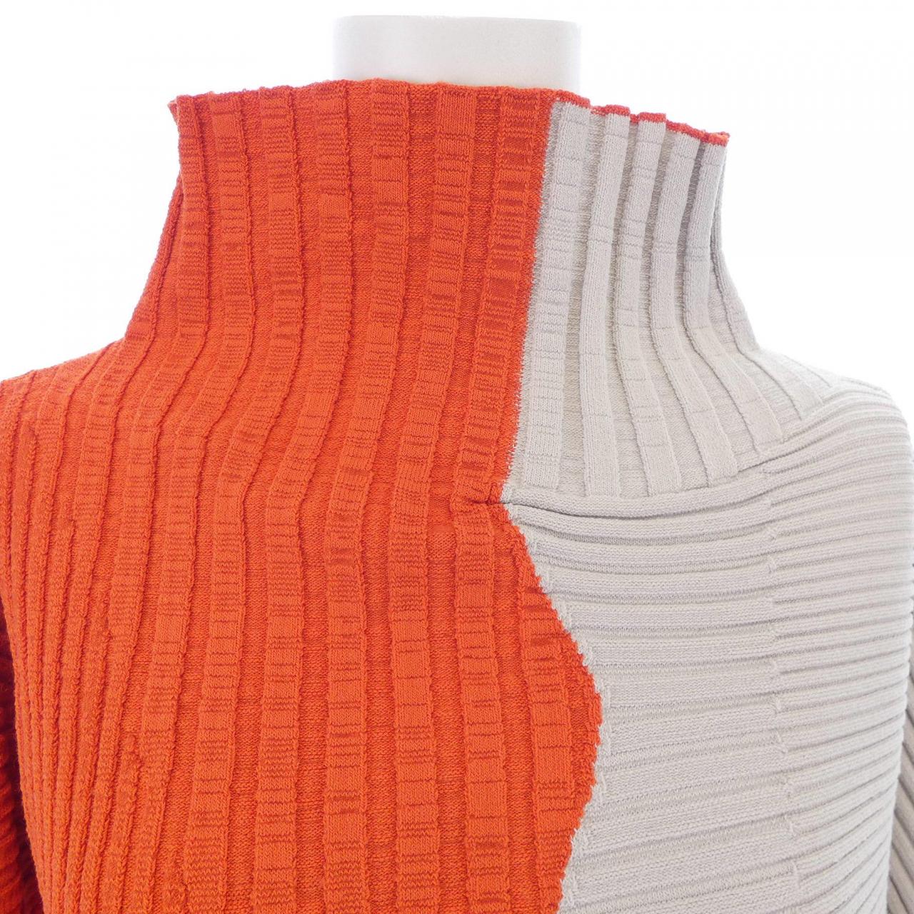 イッセイミヤケ ISSEY MIYAKE IM23KN251 トップス